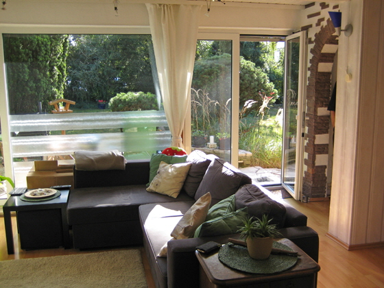 IMG_9179-Wohnzimmer mit Ecksofa-560